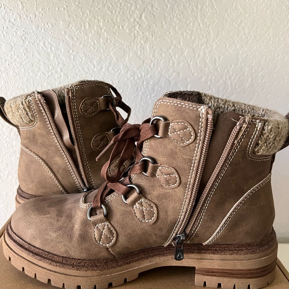 Sporto Brown Ankle Boots - Picture 5 of 6